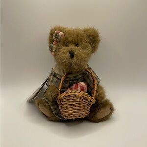 Boyd’s “The HeadBean Collection” Little Orchard Annie Bear
